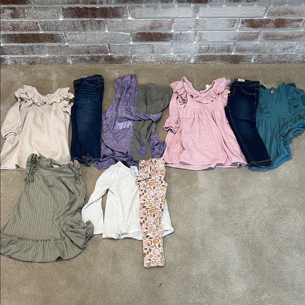 Assorted Girls' Clothing Set